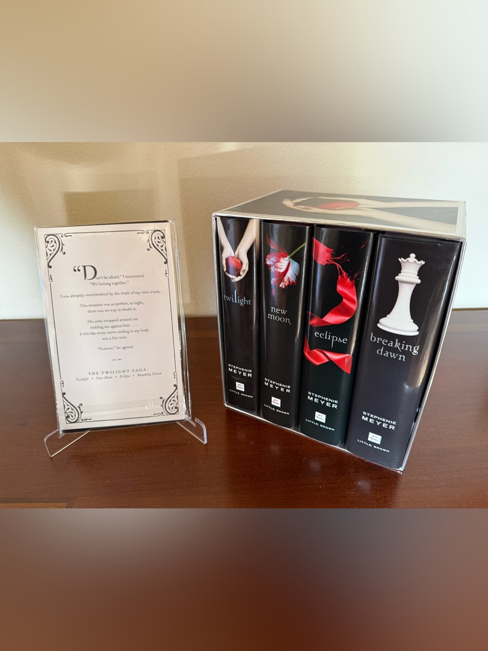 The Twilight Saga Hardcover Complete 4 Book Box Set First Edition Bonus Content - Picture 2 of 7
